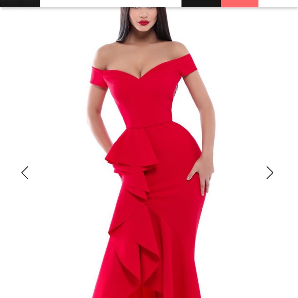 Red gown Tariq Ediz new new never worn
